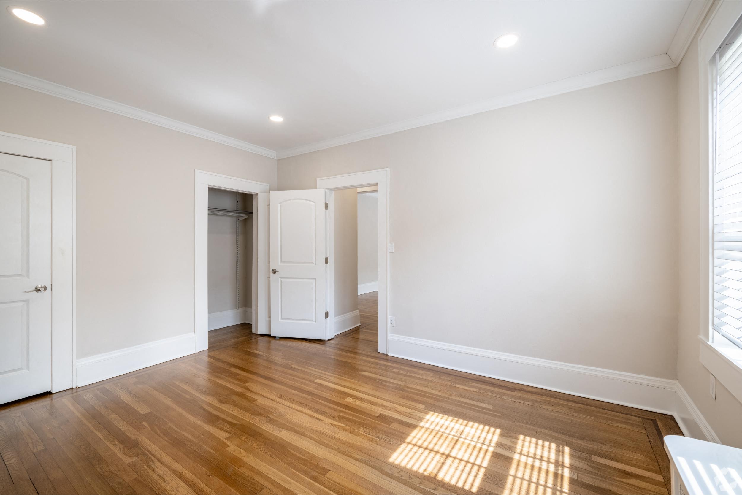 Gallery Photo 12